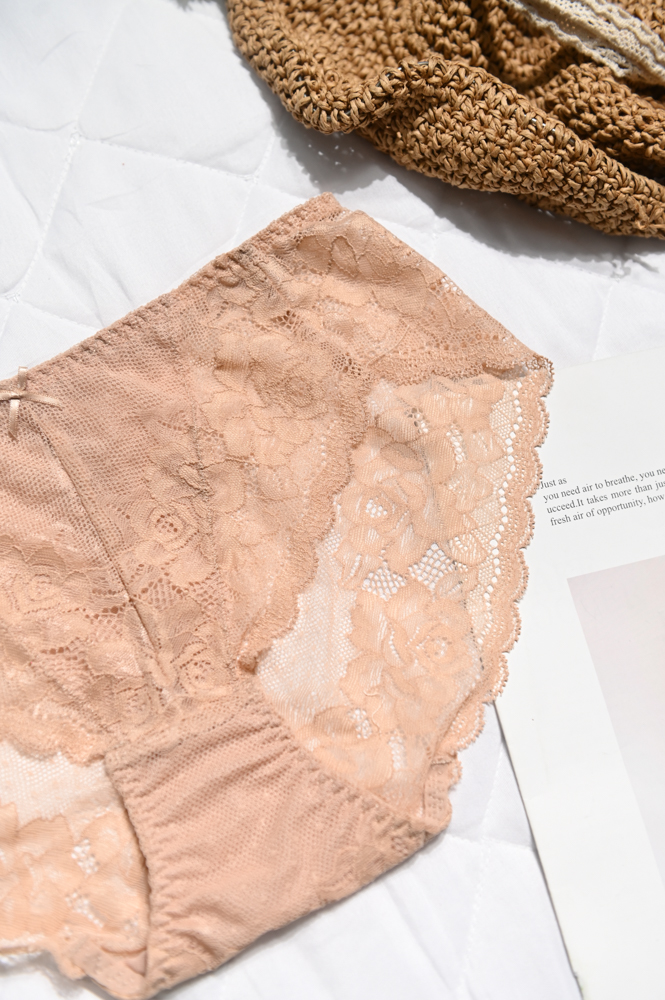 Quần Lót LOC PREMIUM Lưng Vừa Tam Giác Hoa Lâm - Da