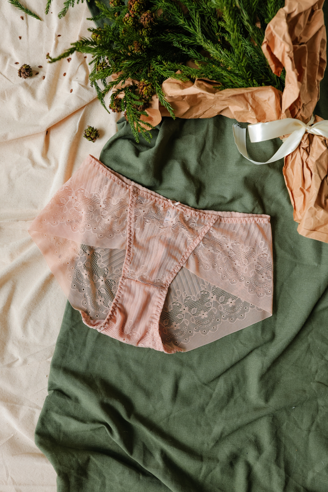 Quần Lót LOC PREMIUM Body Lưng Vừa  -  Thạch Vani 