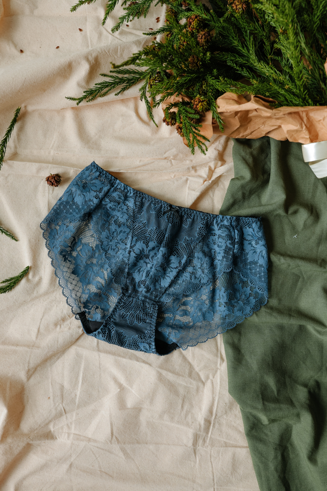 Quần Lót LOC Lưng Vừa Tam Giác 01  -  Tùng Vân 