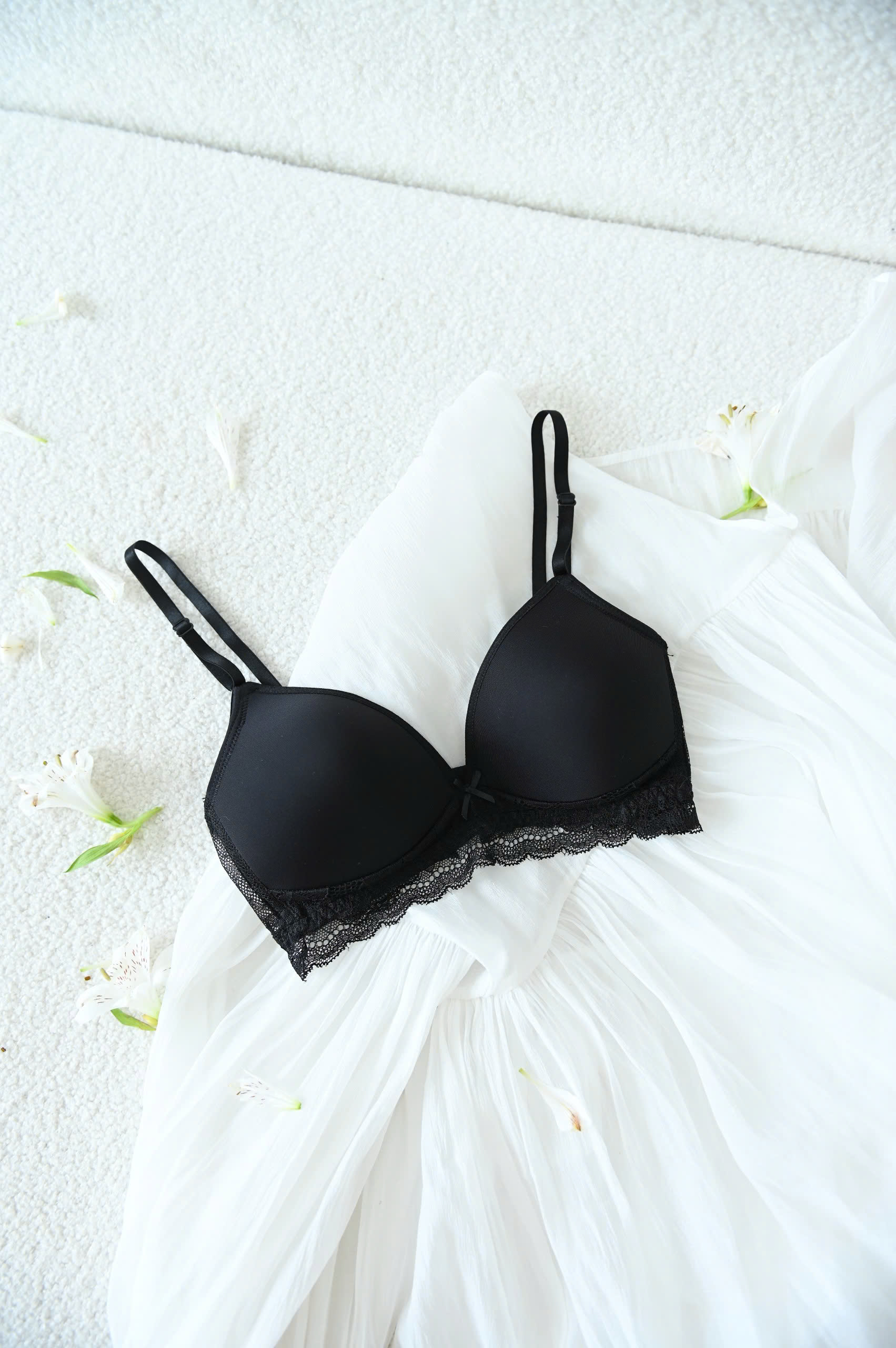 Áo Ngực LOC PREMIUM Bọc Cup Trơn Hoa Lâm  -  Đen 