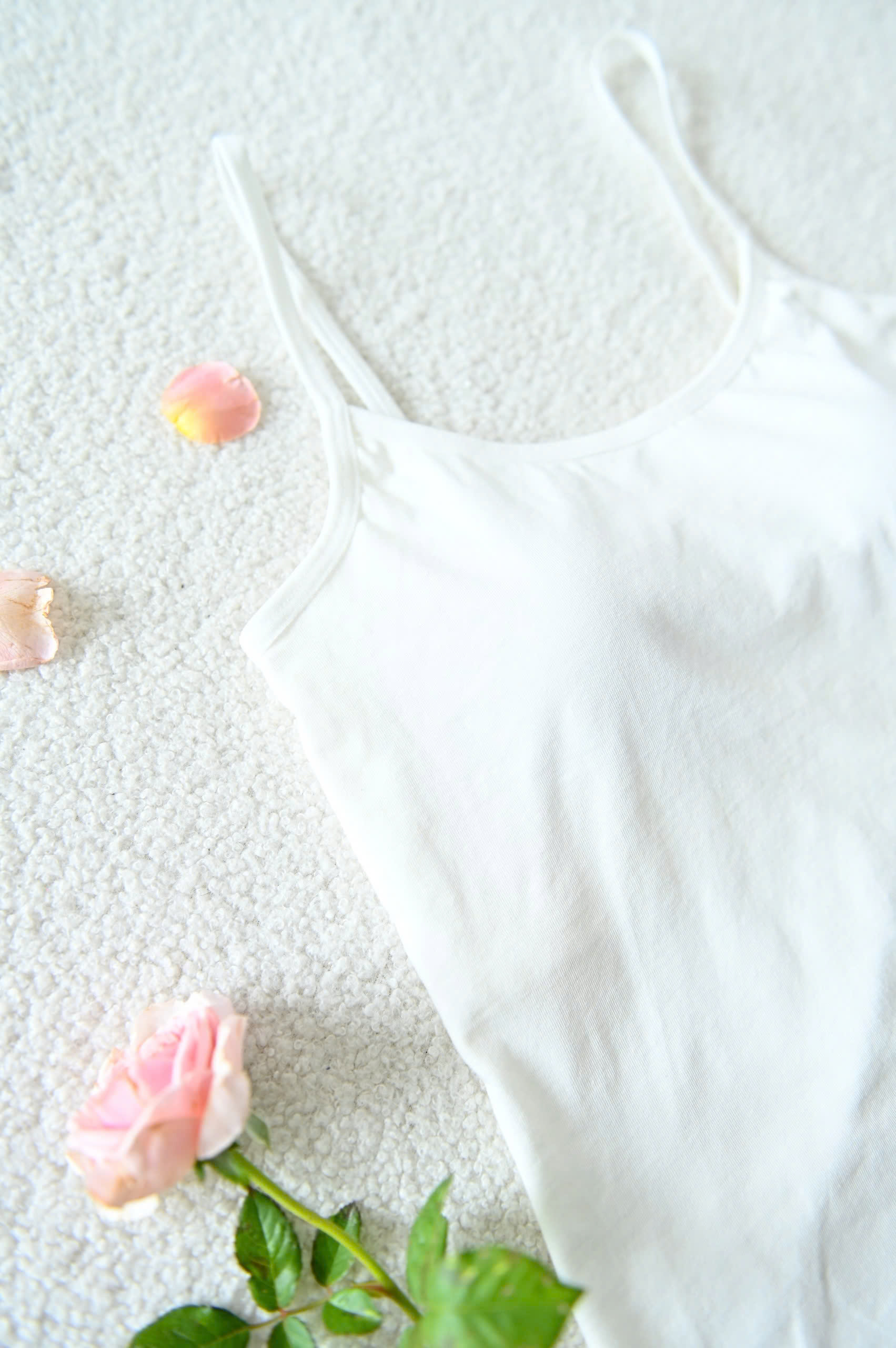 Áo Thun 2 dây LOC Có Mút Ngực - Trắng