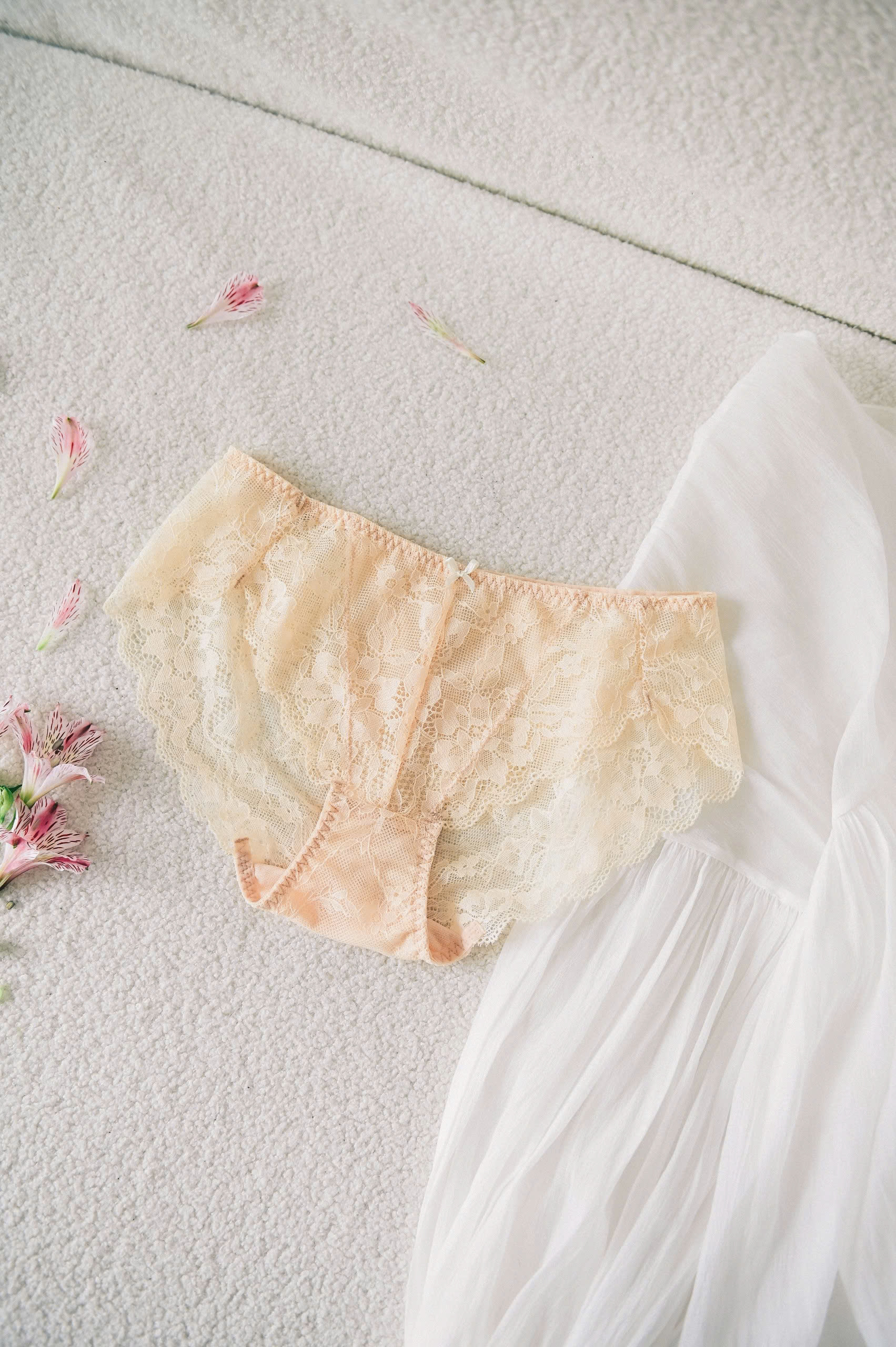 Quần Lót LOC Lưng Vừa Tam Giác 01  -  Hoàng Vân 